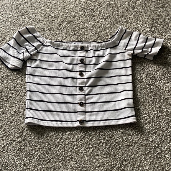 Express x Olivia Culpo crop top - Picture 4 of 7